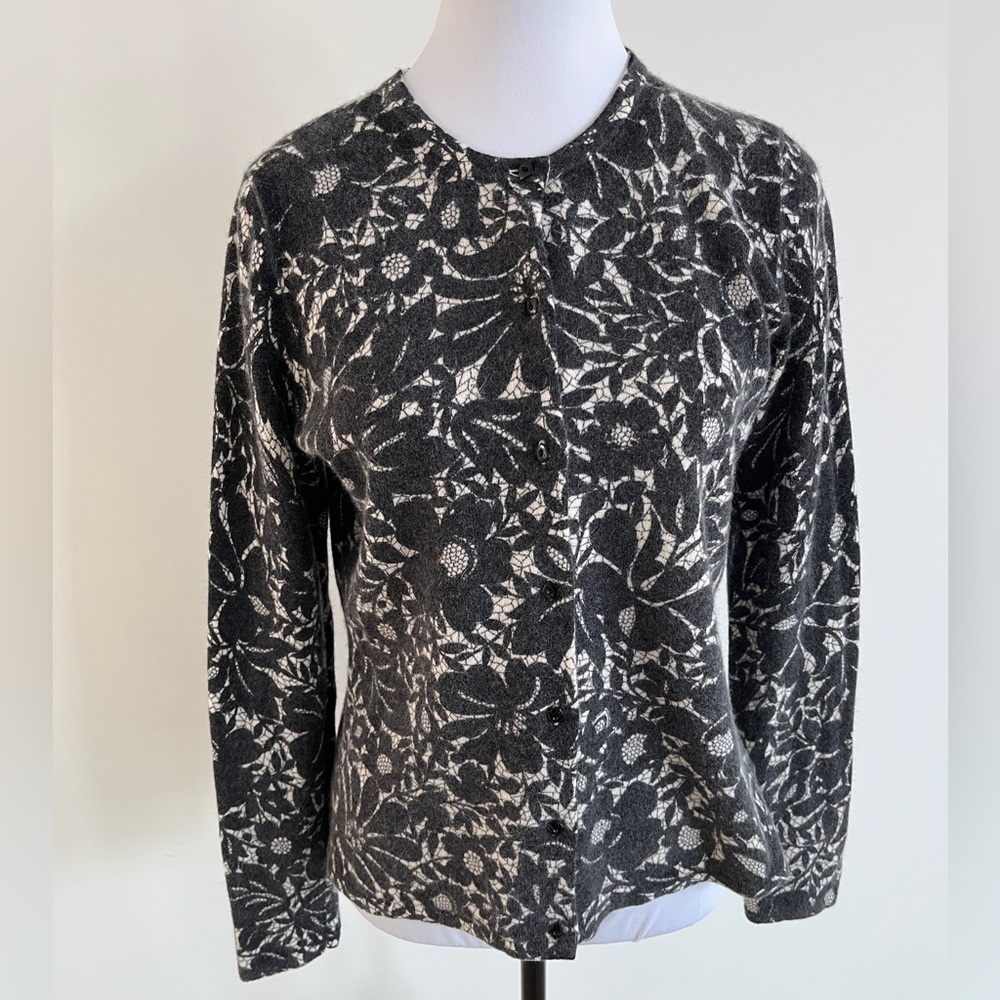 SARAH SPENCER Button Front Crew Neck Cardigan Lace Floral Pattern Wool Angora